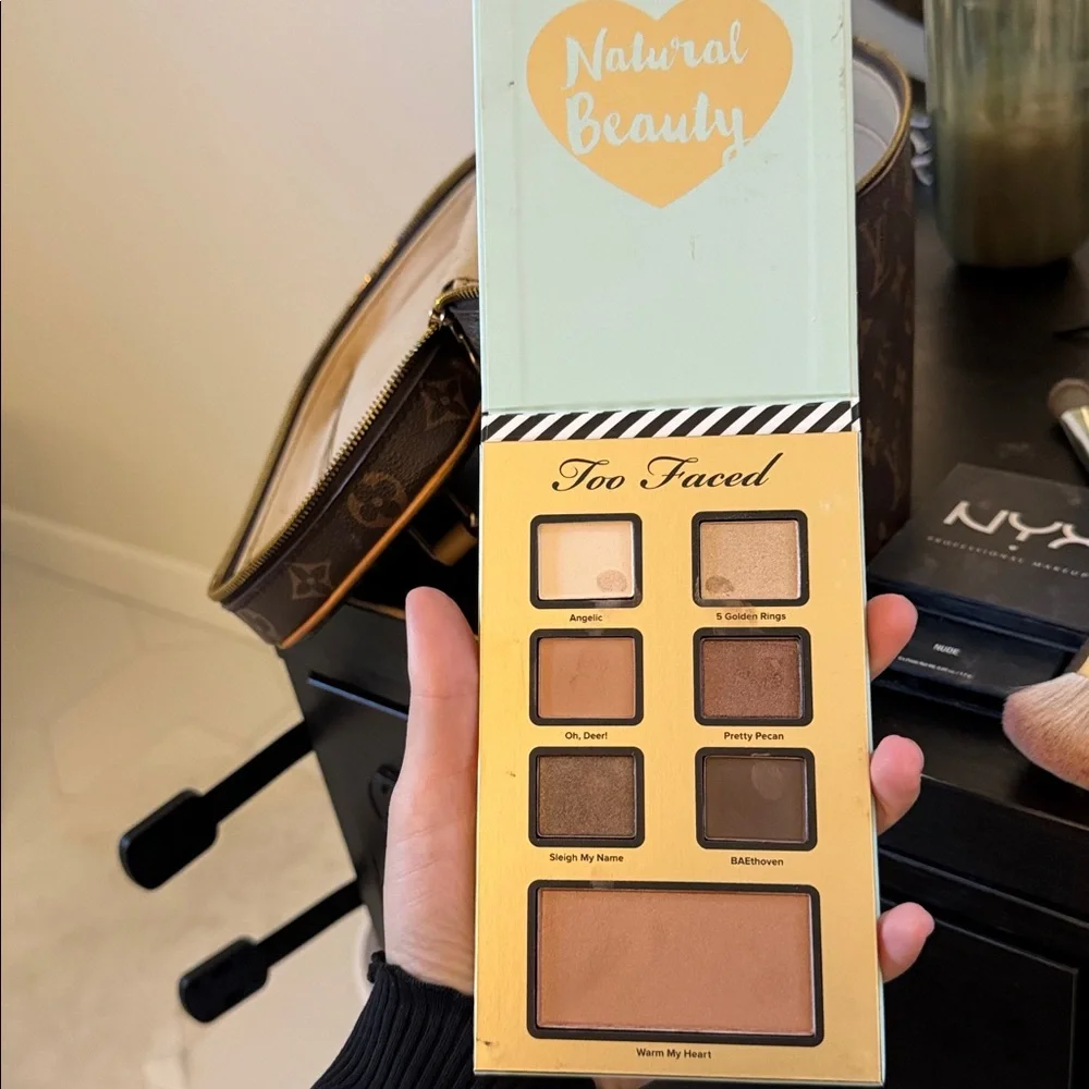 Too Faced Natural Beauty Eyeshadow Palette - Mint & Gold